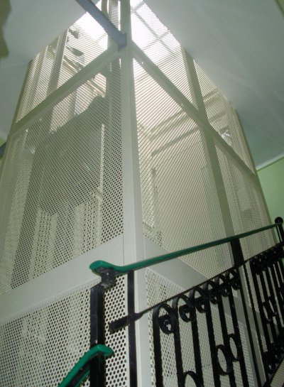 Instalación de ascensor hidráulico Barcelona
